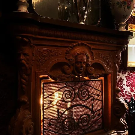 Luxury In Art Nouveau Building Next To Metro Station فندق مبيت وإفطار *