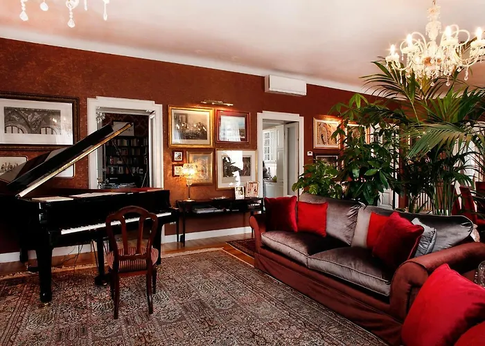 Frühstückspension Charming Elegant In Historic Art Nouveau Building, 3*