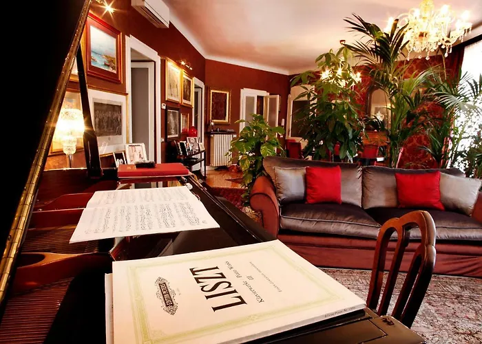Frühstückspension Charming Elegant In Historic Art Nouveau Building, 3*